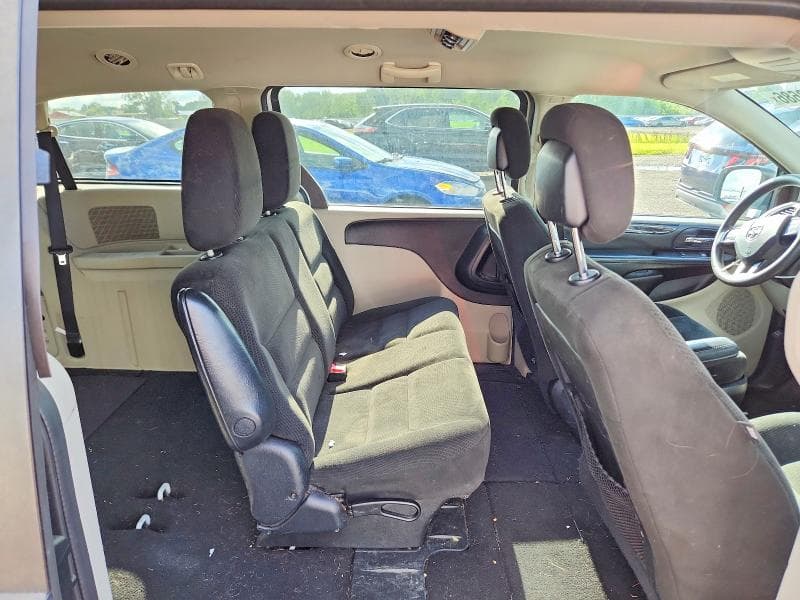 2017 DODGE GRAND CARAVAN SE 11