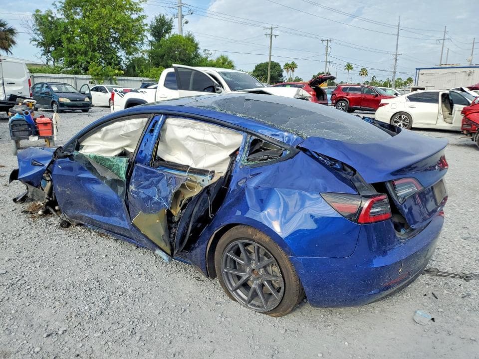 2022 TESLA MODEL 3 2