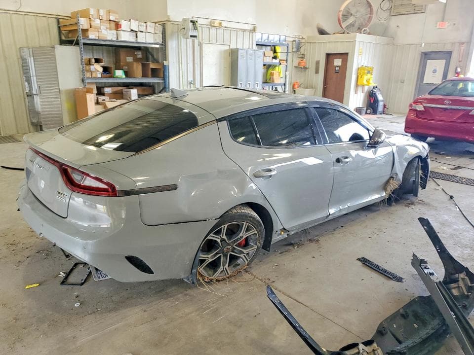 2019 KIA STINGER GT1 3