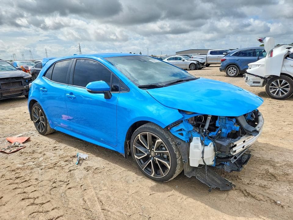 2019 TOYOTA COROLLA HATCHBACK XSE 4