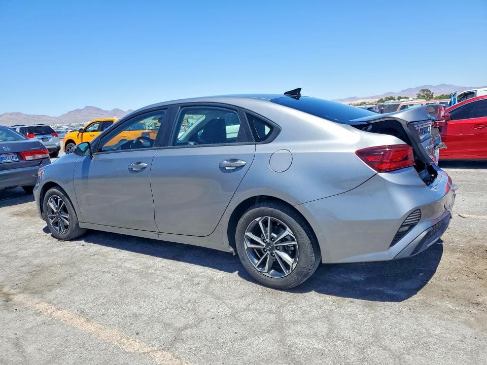 2024 KIA FORTE LXS 2