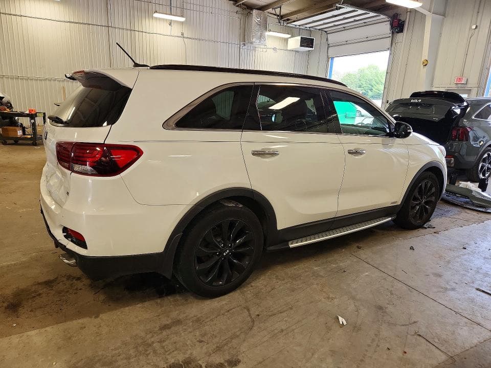 2020 KIA SORENTO S 3