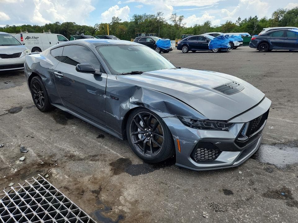 2025 FORD MUSTANG GT 4