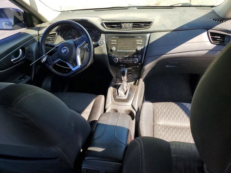 2017 NISSAN ROGUE SV 8