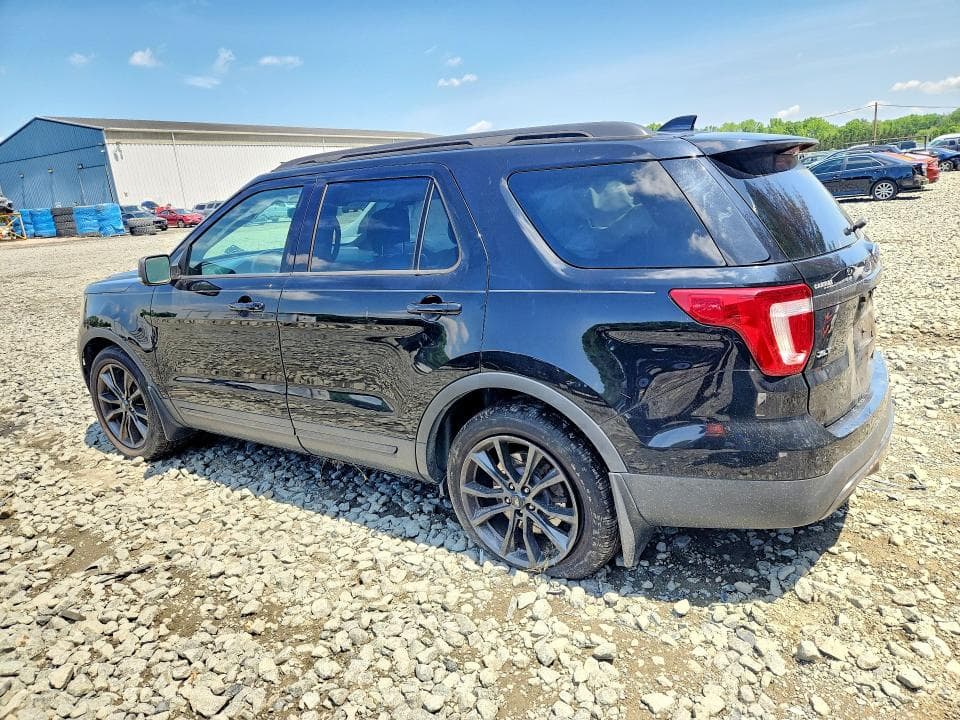 2017 FORD EXPLORER XLT 2