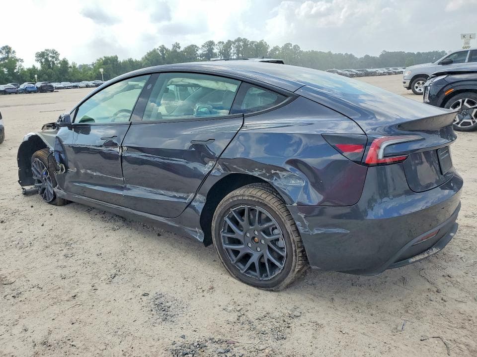 2026 TESLA MODEL 3 2