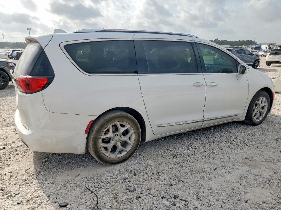 2020 CHRYSLER PACIFICA LIMITED 3