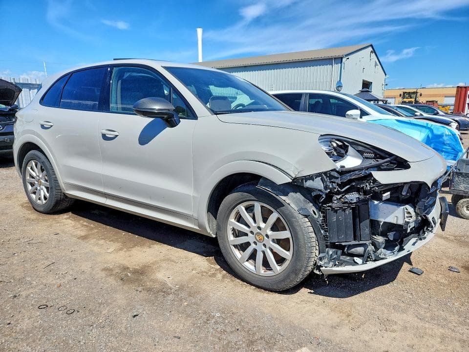 2023 PORSCHE CAYENNE BASE 4