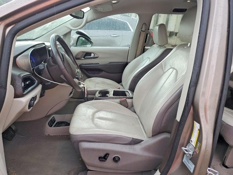 2017 CHRYSLER PACIFICA 7
