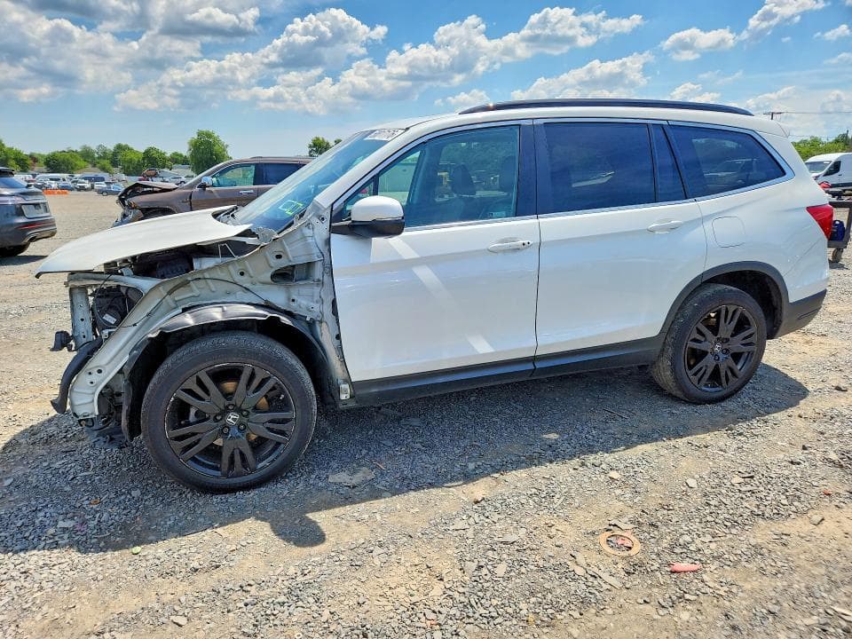 2022 HONDA PILOT SE - 1