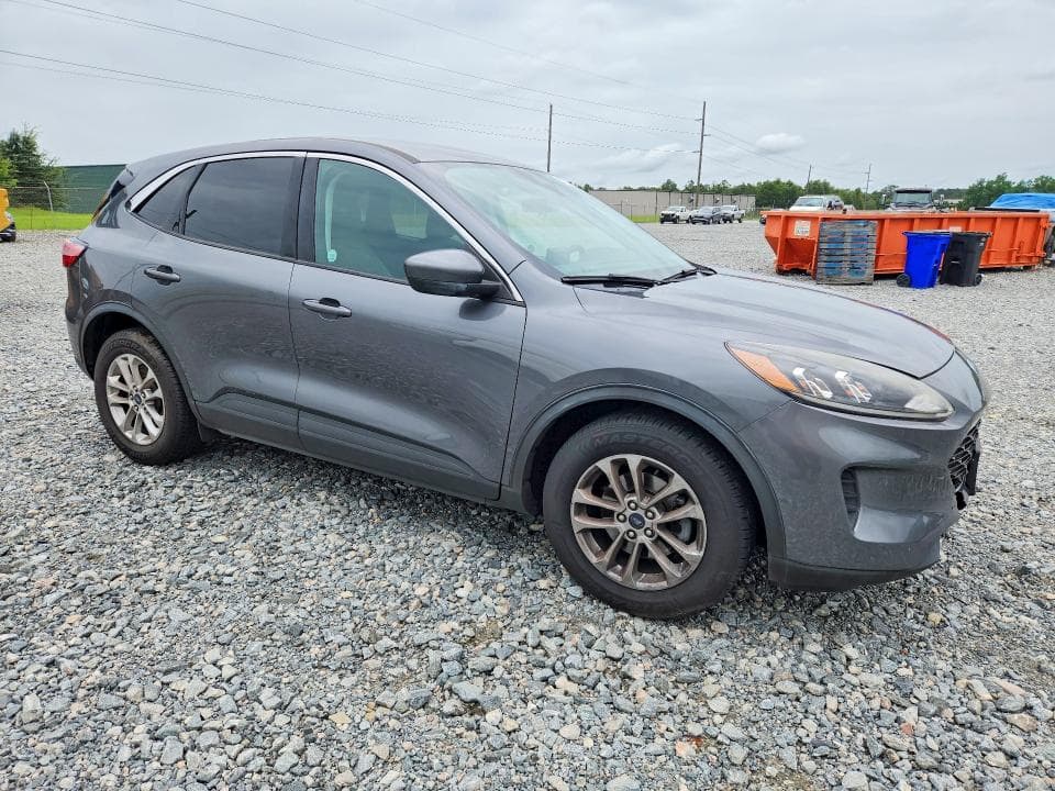 2021 FORD ESCAPE SE 4