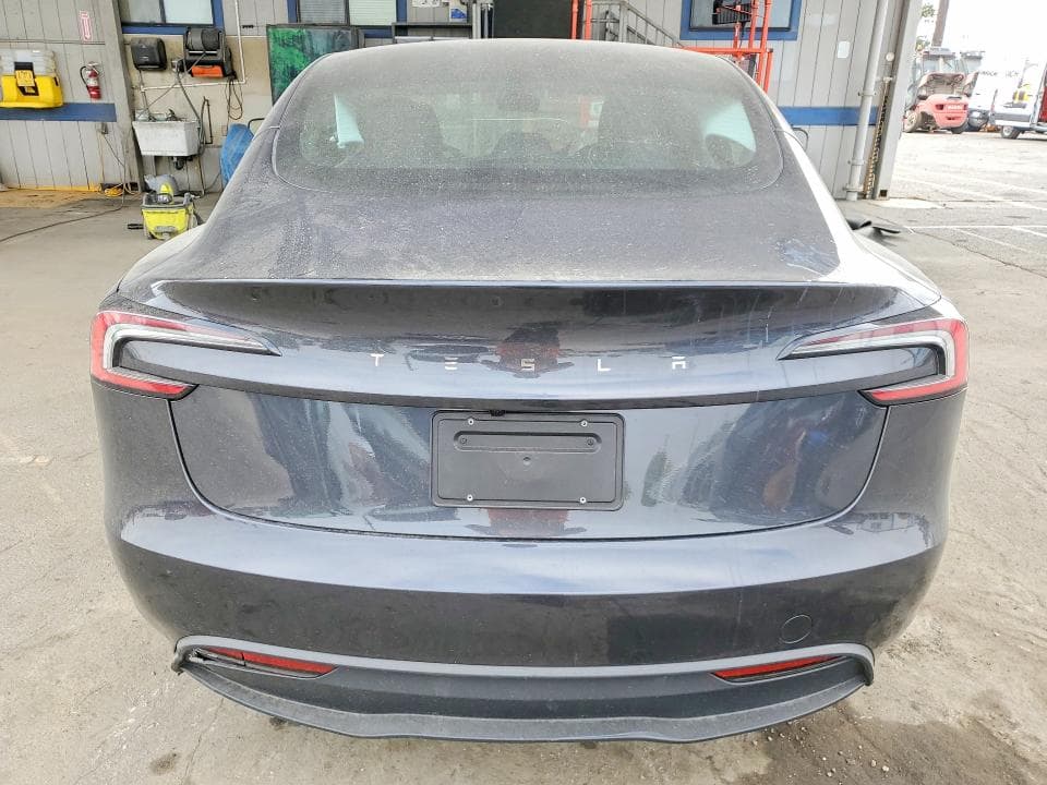 2025 TESLA MODEL 3 6