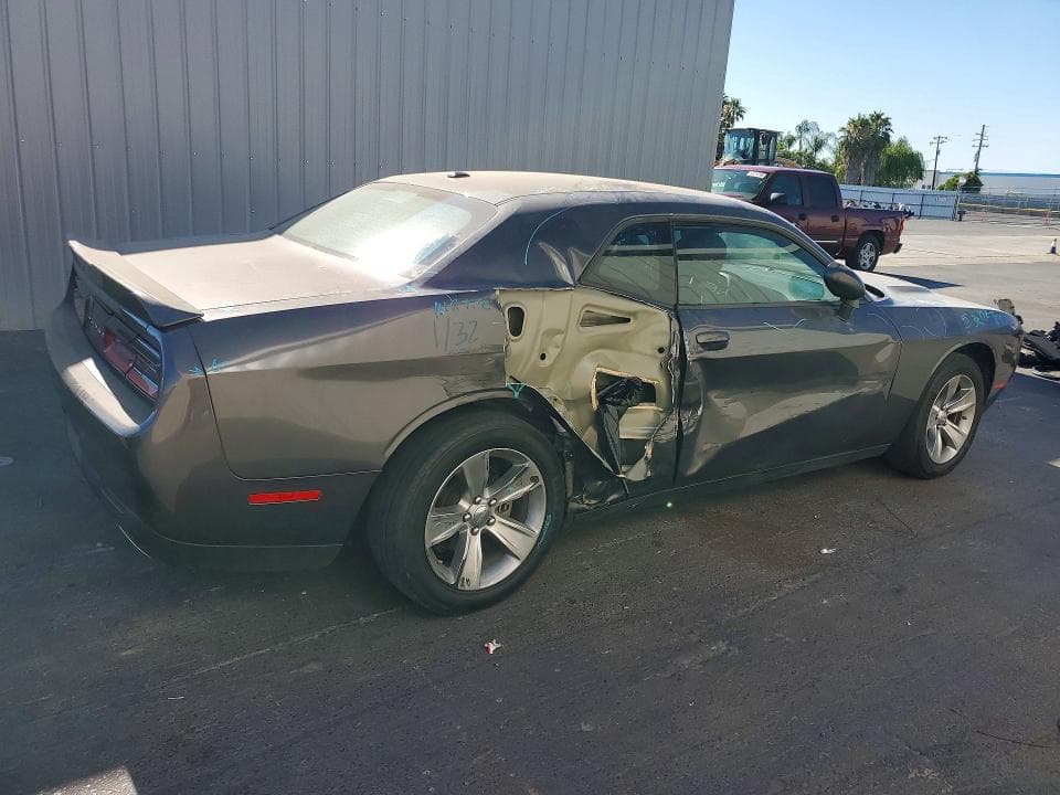2022 DODGE CHALLENGER SXT 3