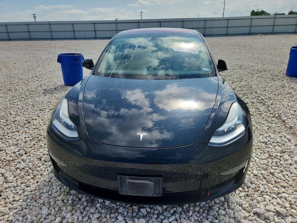 2018 TESLA MODEL 3 5
