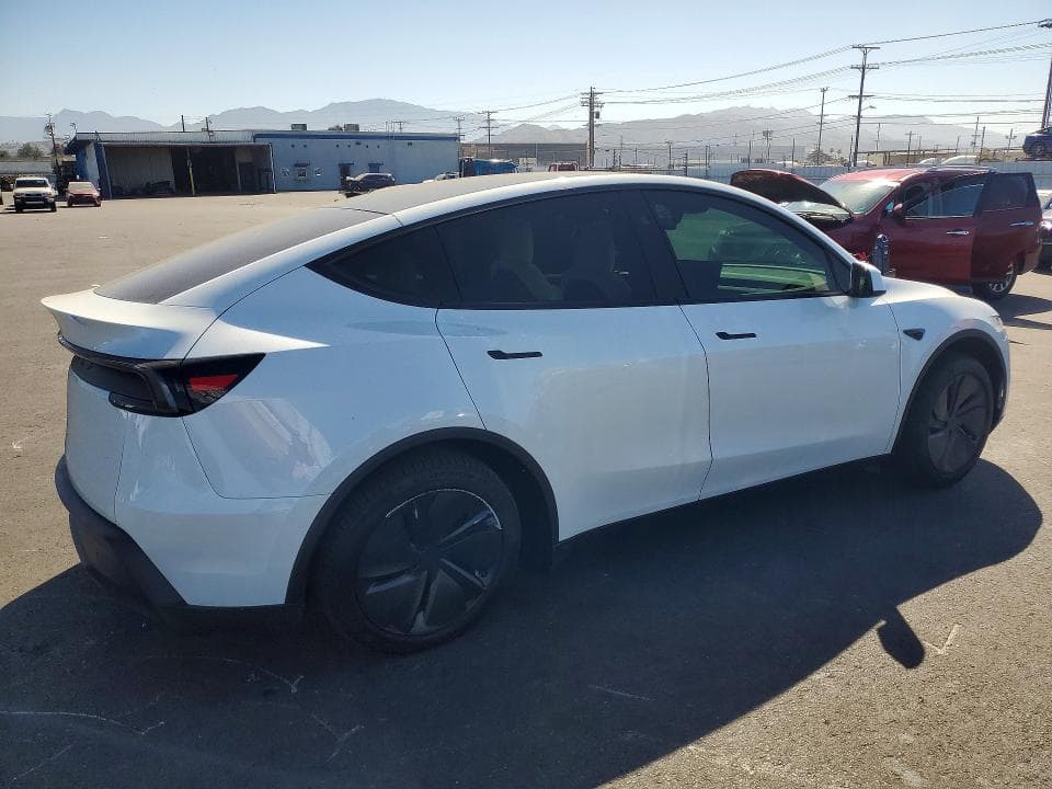 2026 TESLA MODEL Y 3