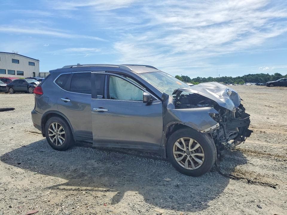 2017 NISSAN ROGUE SV 4