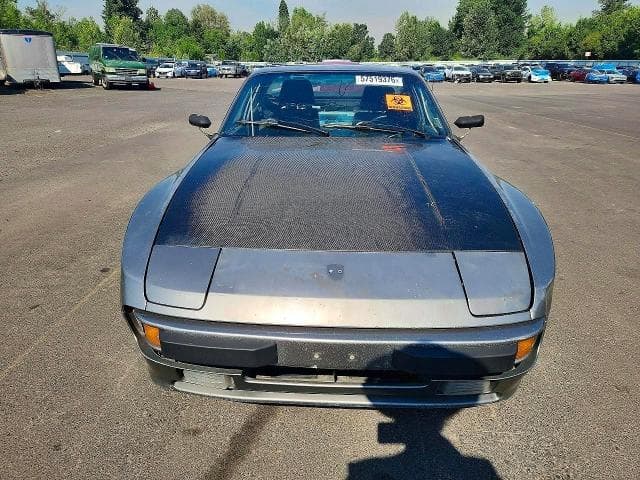 1985 PORSCHE 944 5