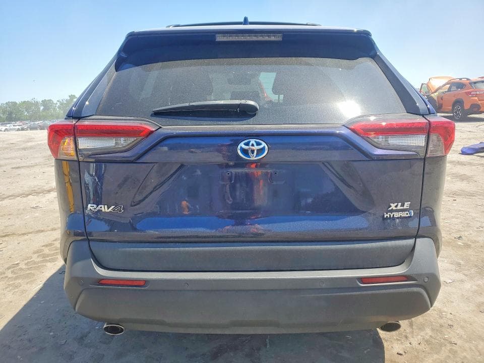 2022 TOYOTA RAV4 XLE PREMIUM 6