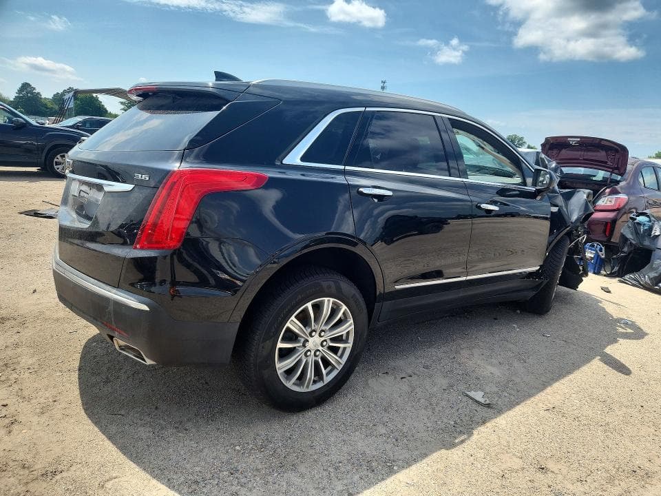2017 CADILLAC XT5 LUXURY 3