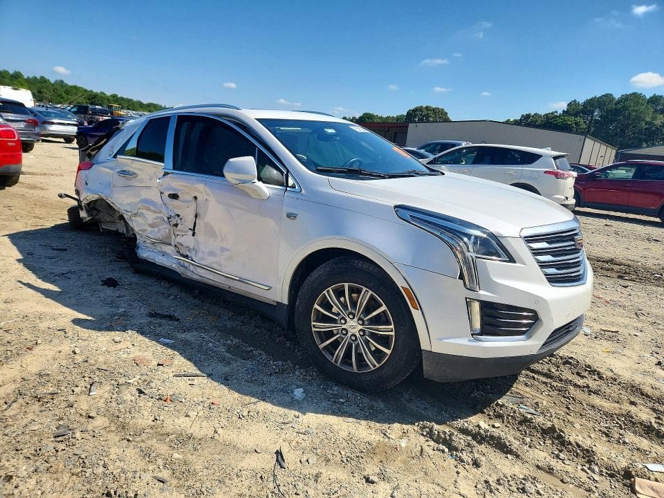 2017 CADILLAC XT5 LUXURY 4