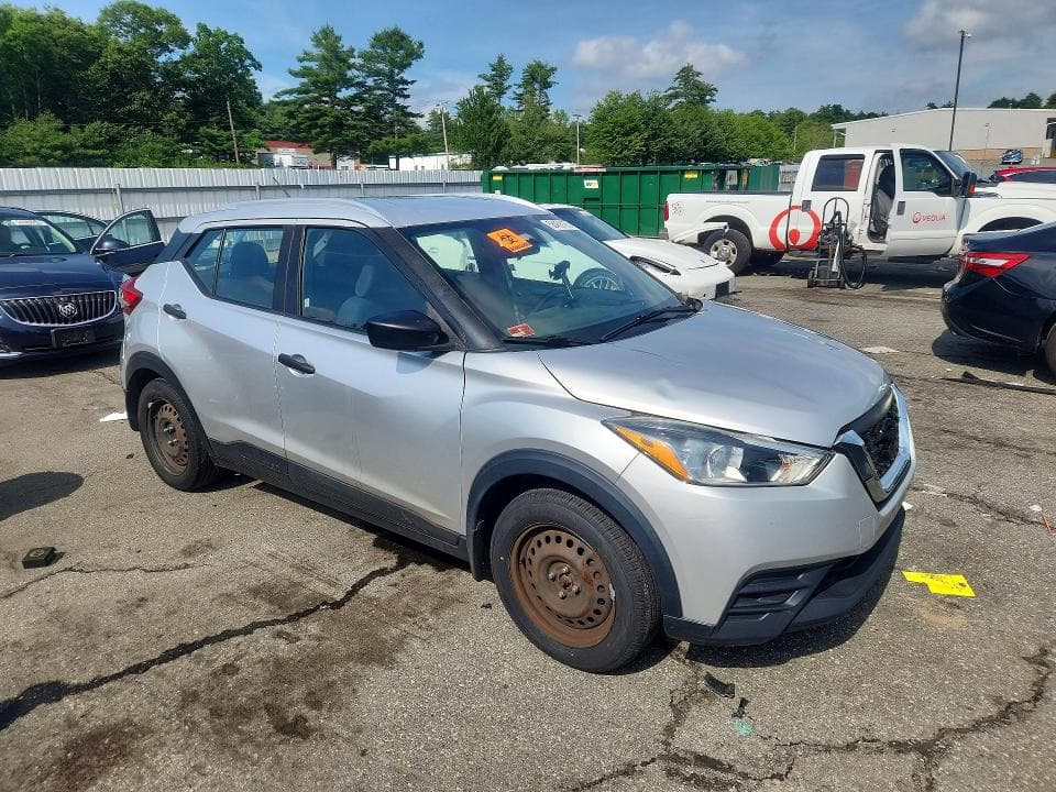 2018 NISSAN KICKS S 4
