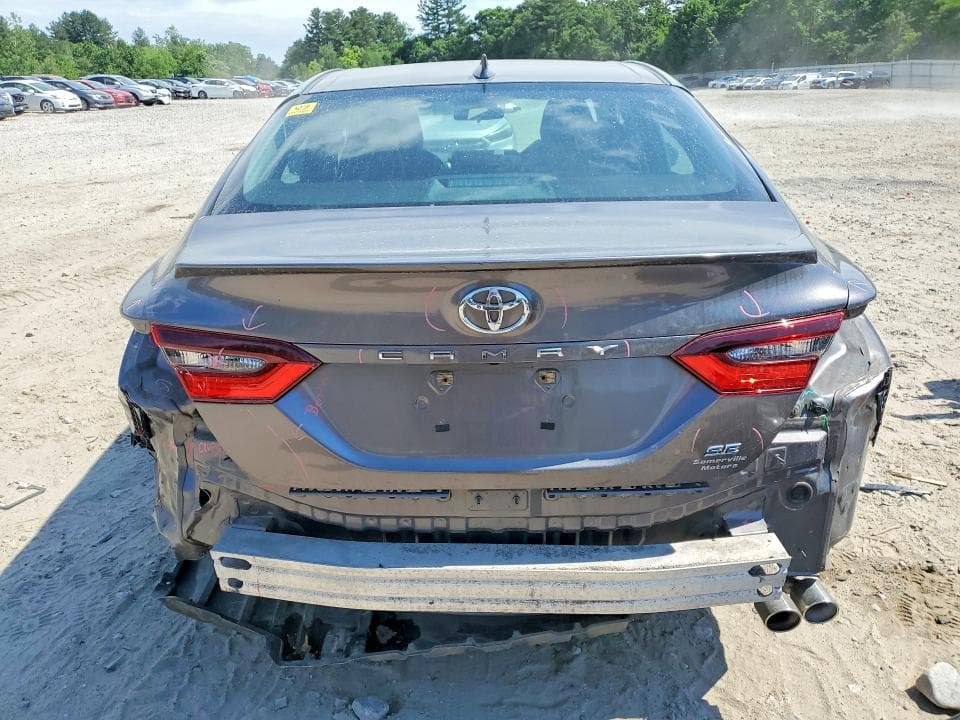 2021 TOYOTA CAMRY SE 6
