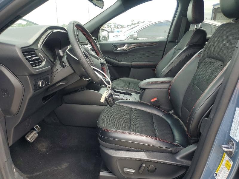 2024 FORD ESCAPE ST LINE 7
