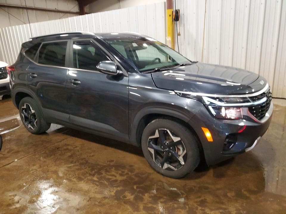 2024 KIA SELTOS EX 4