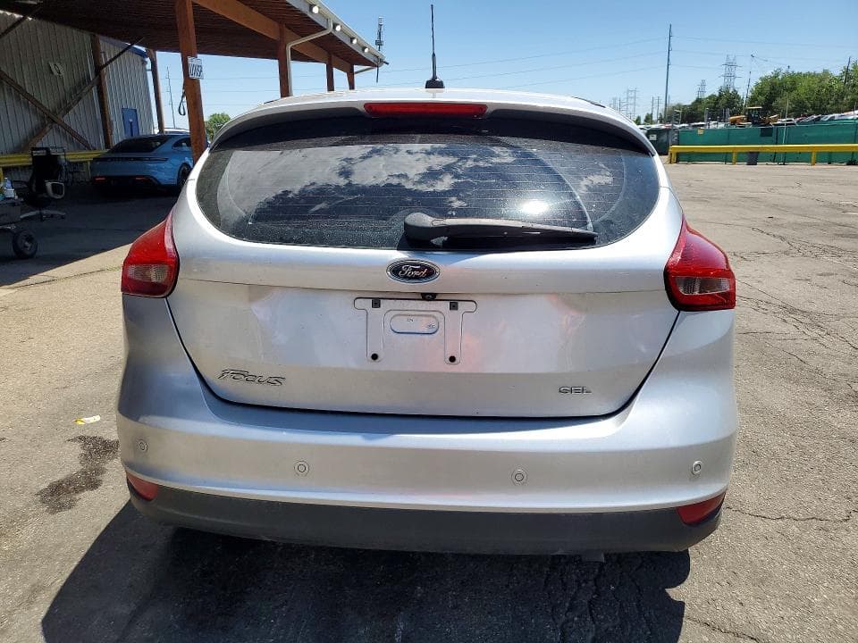 2017 FORD FOCUS SEL 6