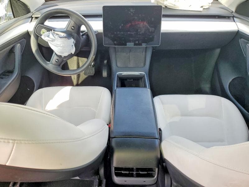 2023 TESLA MODEL Y 8