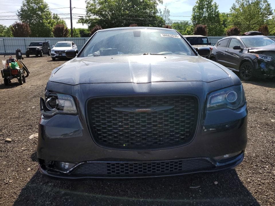 2019 CHRYSLER 300 S 5