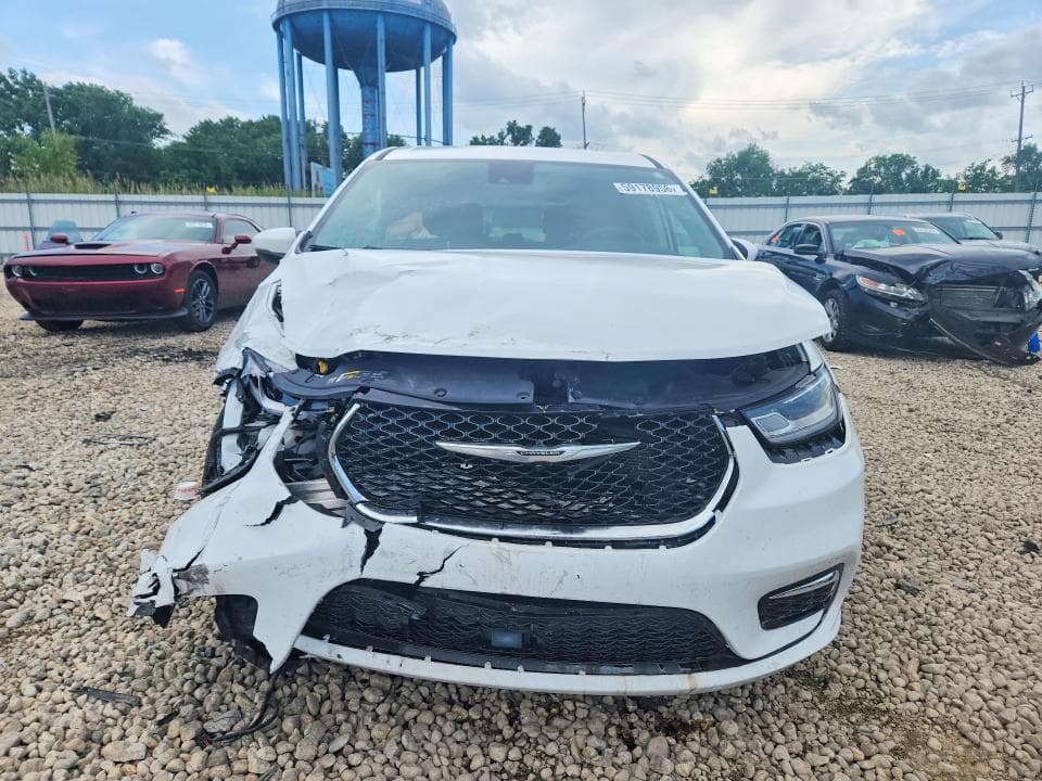 2023 CHRYSLER PACIFICA TOURING L 5