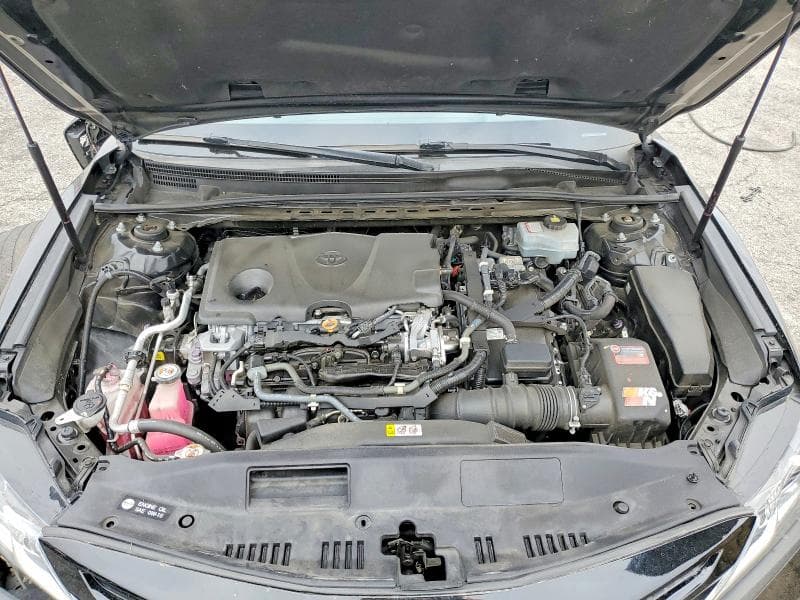 2020 TOYOTA CAMRY SE 11