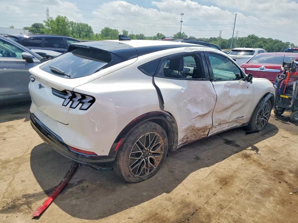 2024 FORD MUSTANG MACH-E PREMIUM 3