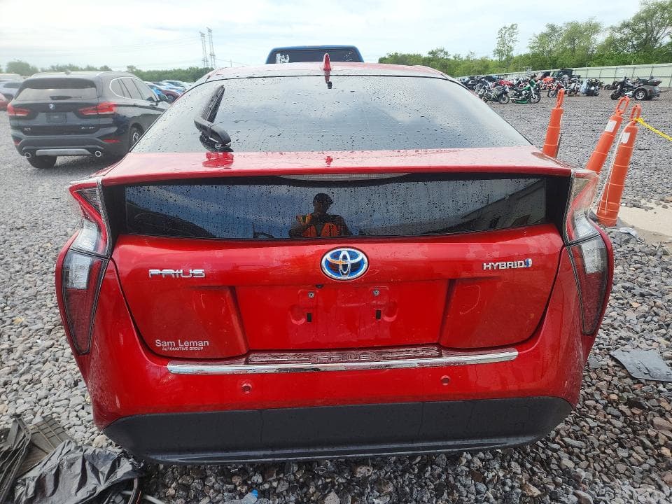 2018 TOYOTA PRIUS TWO 6