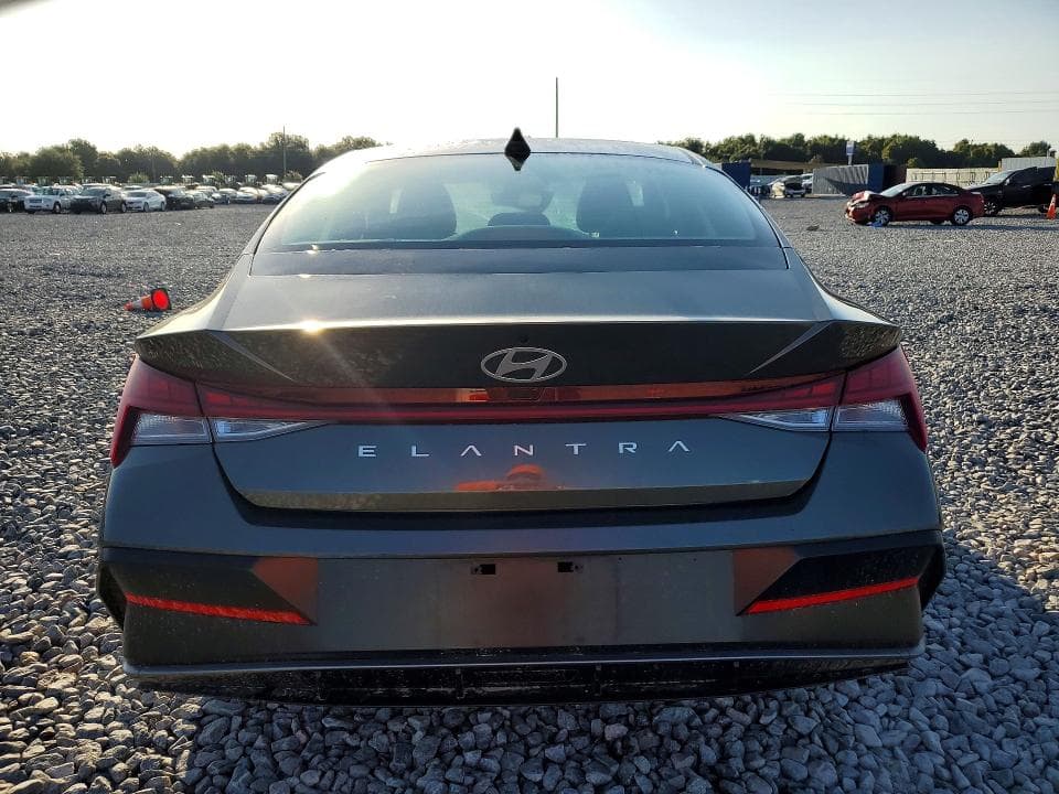 2025 HYUNDAI ELANTRA SEL 6