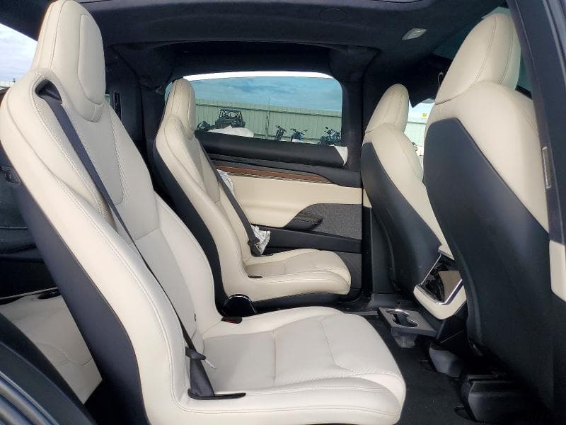 2022 TESLA MODEL X 11