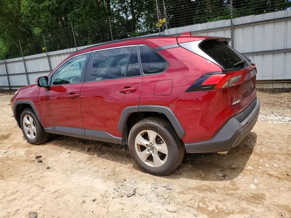 2020 TOYOTA RAV4 XLE 2