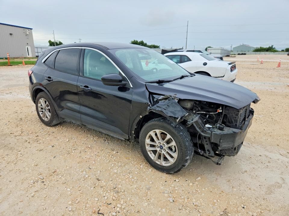 2020 FORD ESCAPE SE 4