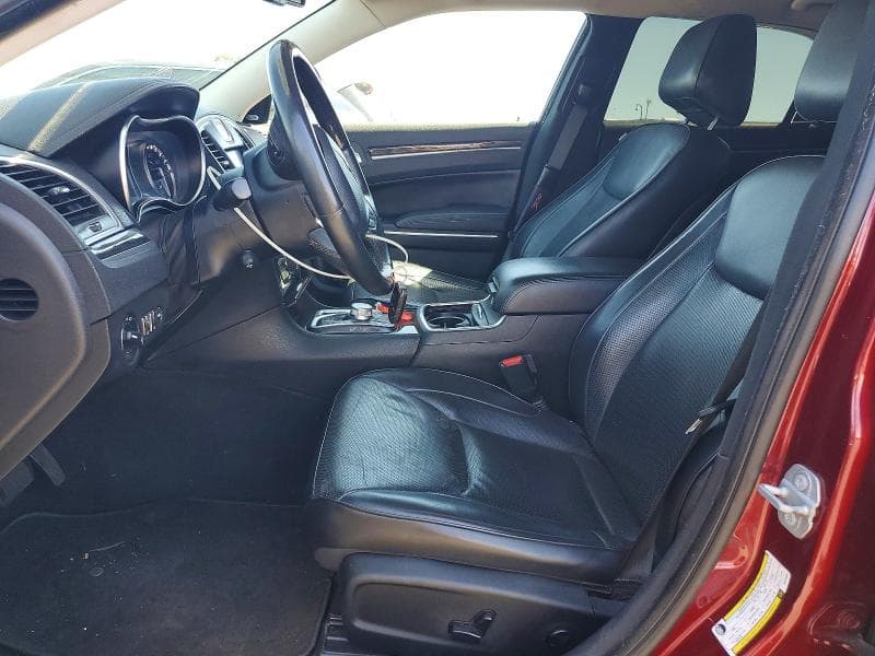 2019 CHRYSLER 300 LIMITED 7