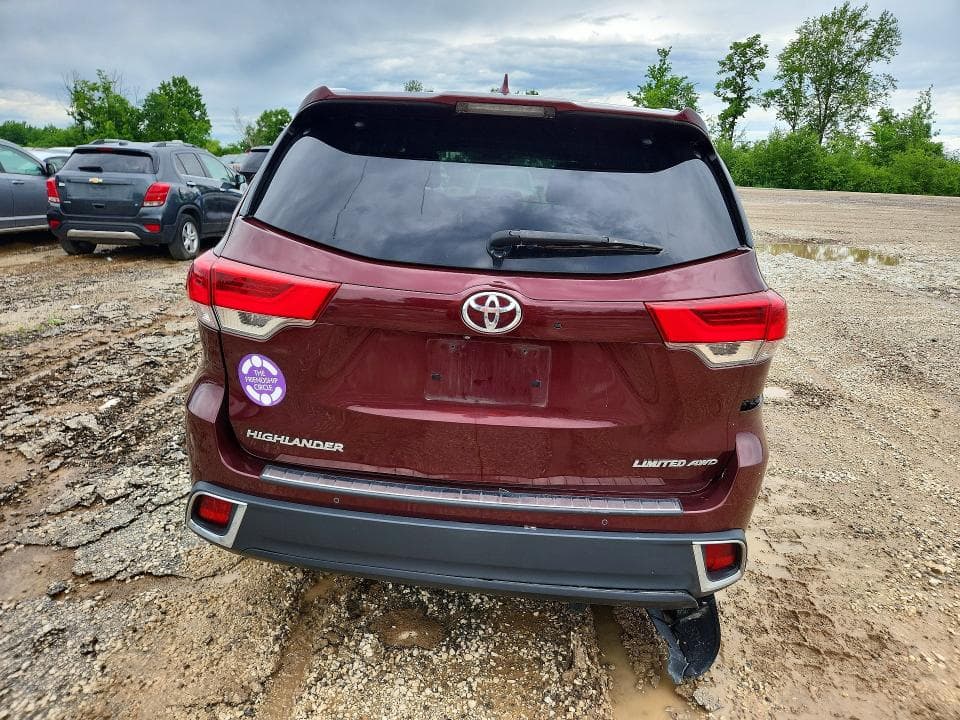 2017 TOYOTA HIGHLANDER LIMITED PLATINUM 6
