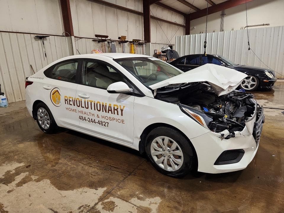2019 HYUNDAI ACCENT SE 4