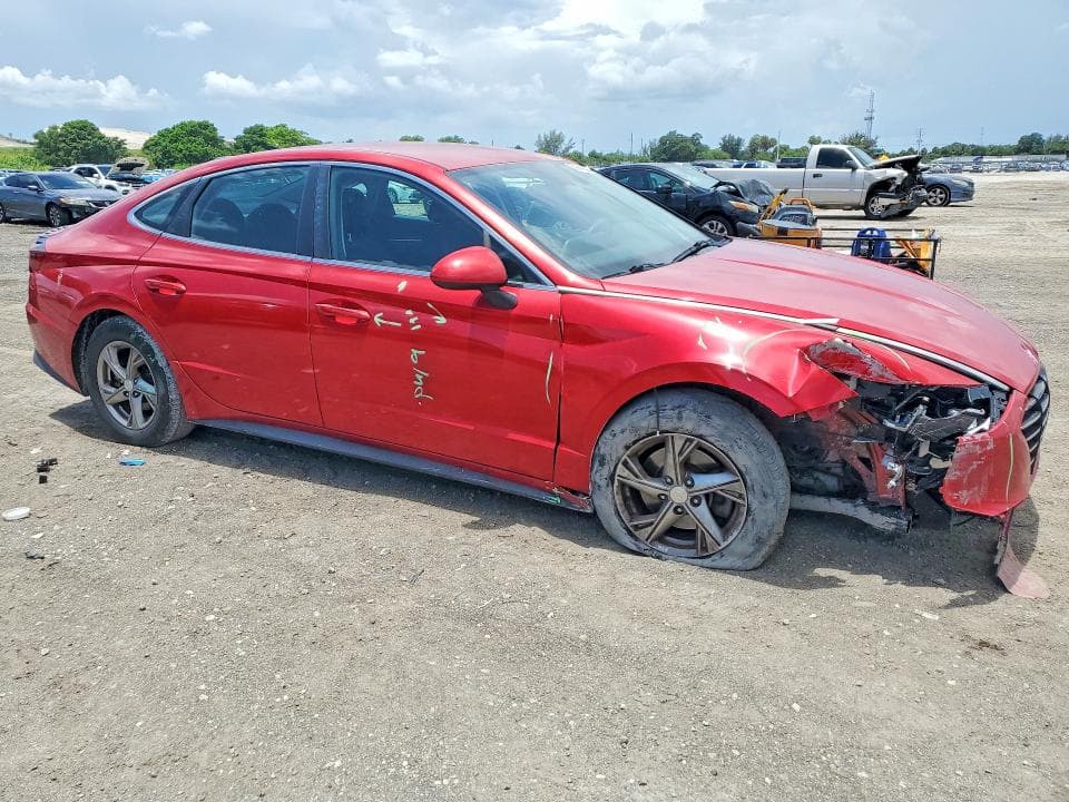 2020 HYUNDAI SONATA SE 4