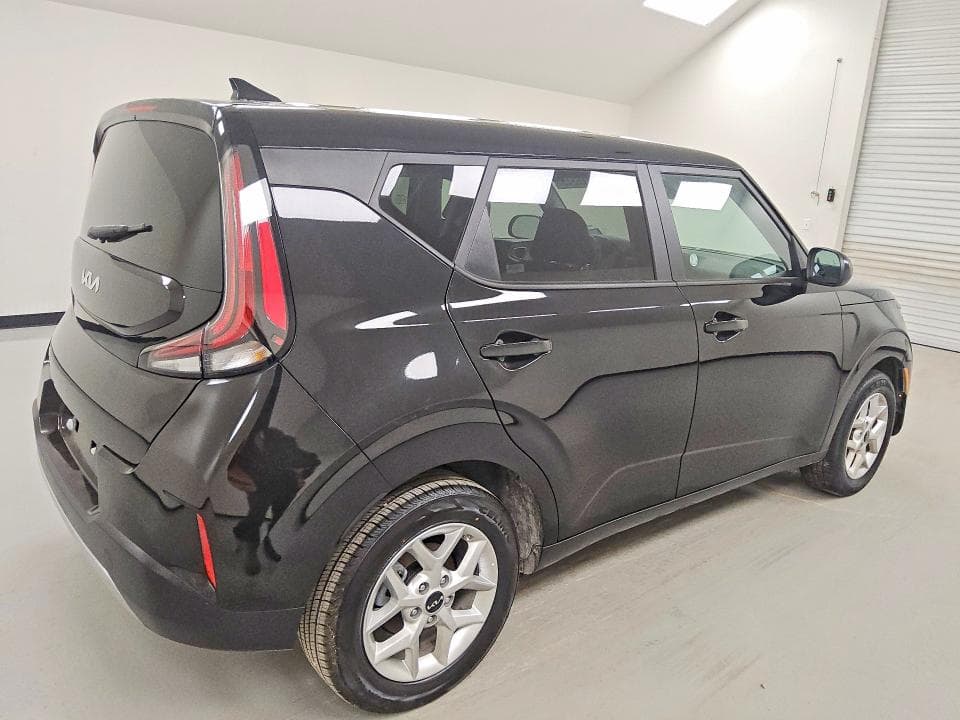 2025 KIA SOUL LX 3