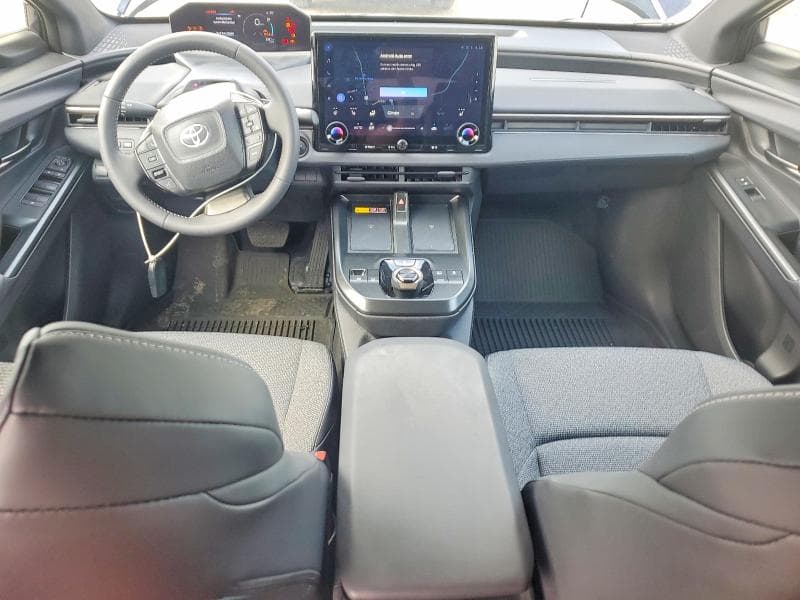 2026 TOYOTA BZ XLE 8
