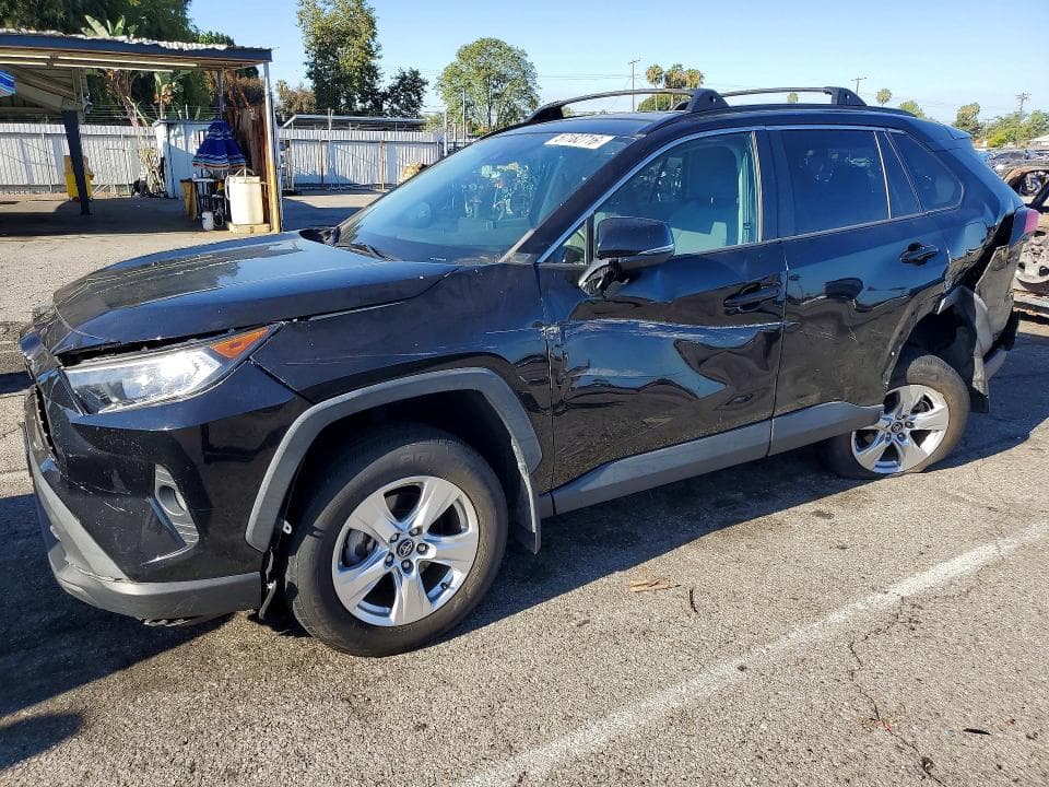 2020 TOYOTA RAV4 XLE - 1