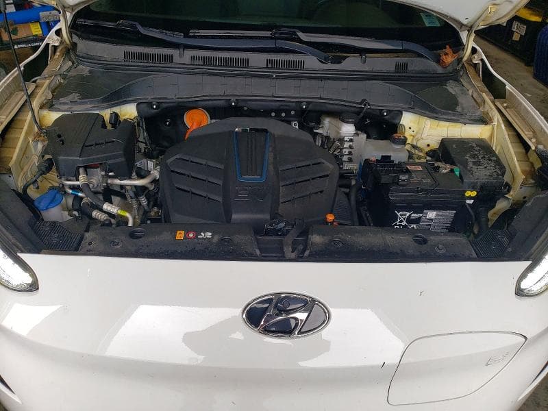 2023 HYUNDAI KONA SE 12