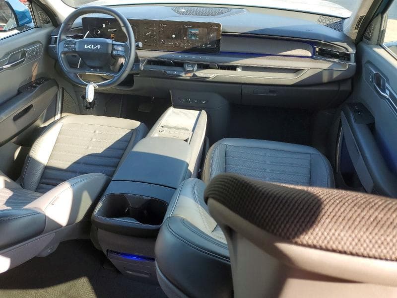 2024 KIA EV9 LAND 8