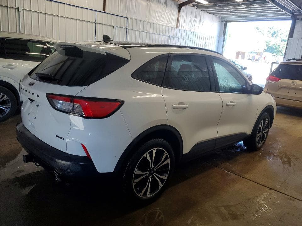 2022 FORD ESCAPE SEL 3