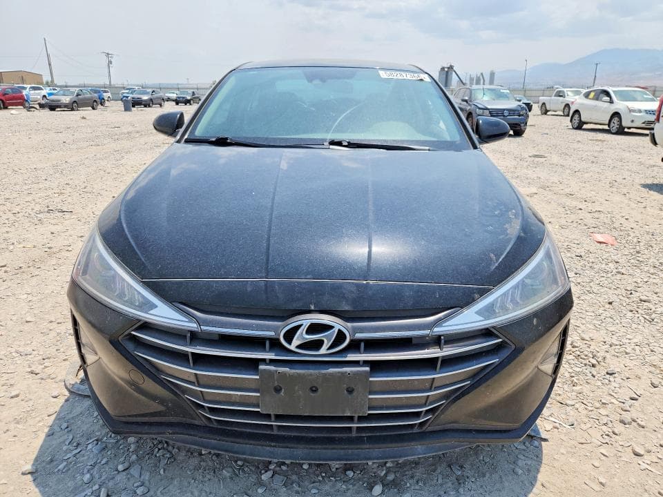 2020 HYUNDAI ELANTRA SE 5